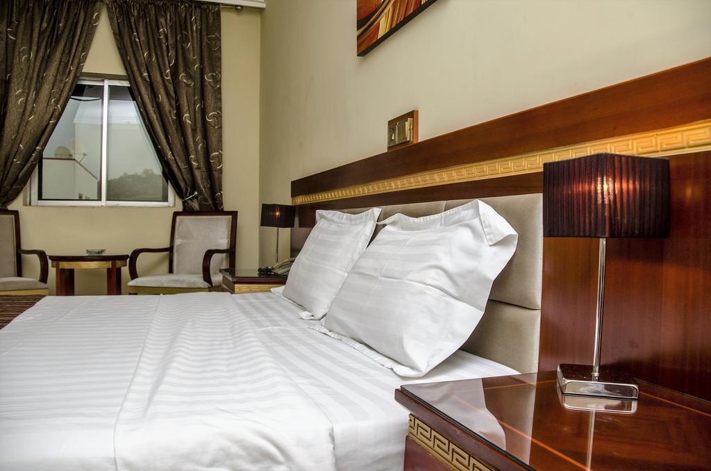 Hotel Rosebud Абуджа Экстерьер фото