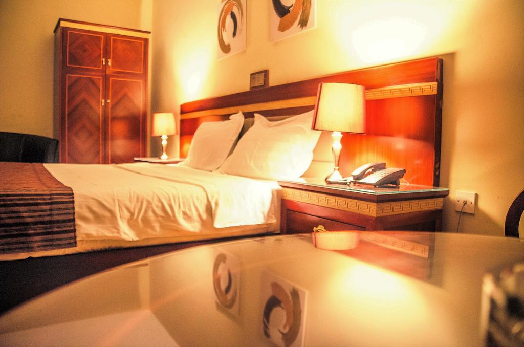 Hotel Rosebud Абуджа Экстерьер фото