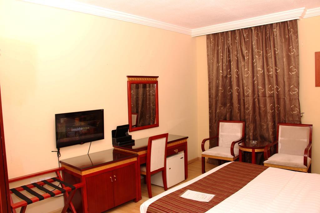 Hotel Rosebud Абуджа Экстерьер фото